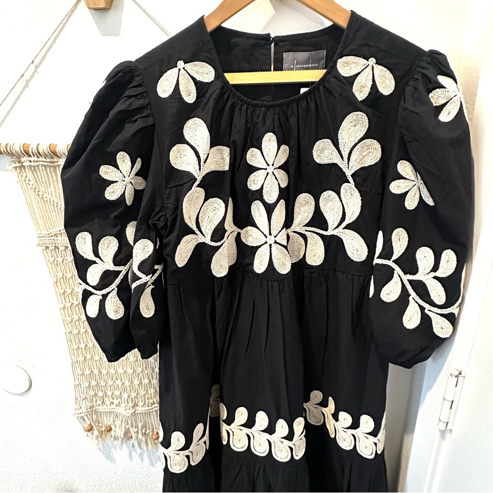 Anthropologie Embroidered Puff-Sleeve Midi Black Cream Sold Out Dress Medium - Picture 5 of 14